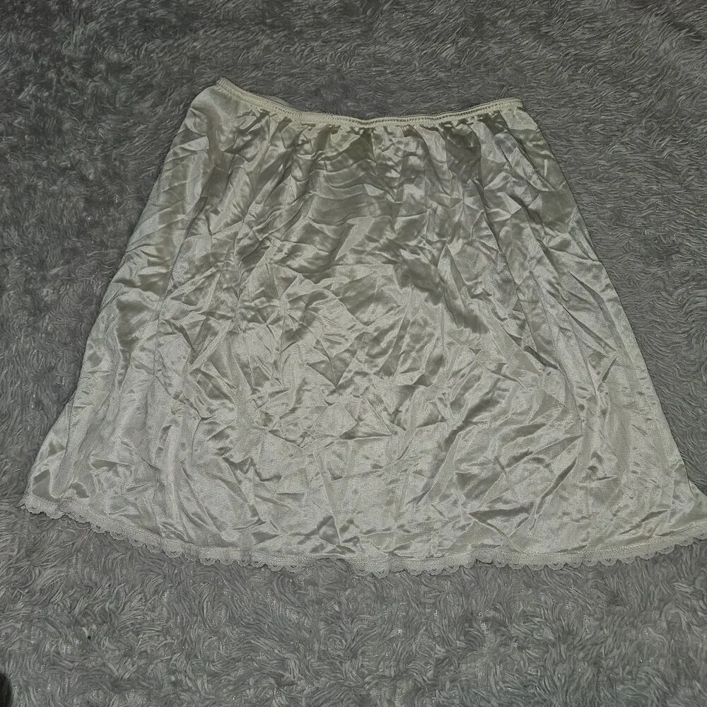 Warners Vintage Nylon Cream Lace Half Slip Size Large Mini 17
